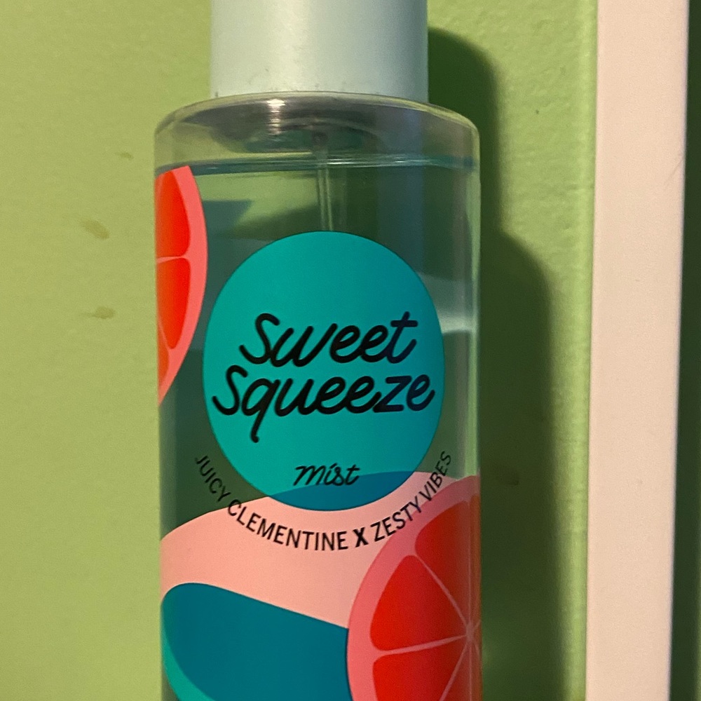VS Pink Sweet Squeeze - Picture 3 of 6